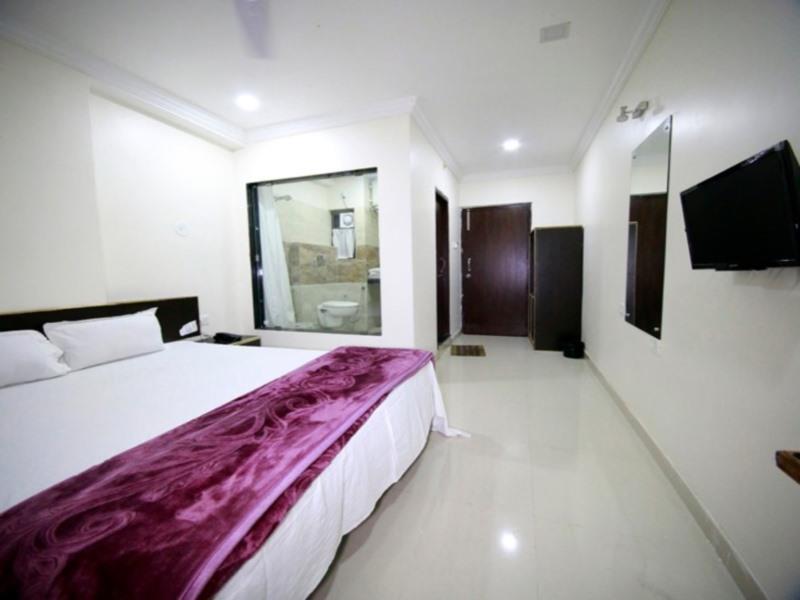 Hotel O Golden Wings Udaipur Esterno foto